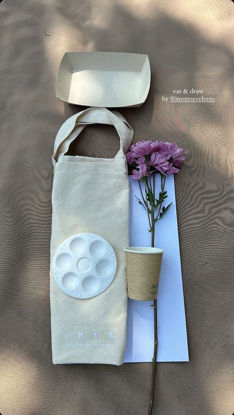 Paint Tote Bags Ideas, Activities To Do At A Birthday Party, Tote Bag Painting Party, Picnic Ideas For Friends, Art Workshop Ideas, Pizza Art, Painting Birthday, Picnic Inspiration, Activities For Girls