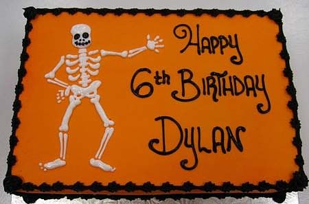 Skeleton cake Skeleton Birthday Cake, Skeleton Cake Birthday, Skeleton Birthday Party, Skeleton Cake, Kylie Birthday, Halloween Birthday Cakes, Birthday Sheet Cakes, Halloween Boys, Birthday Halloween Party