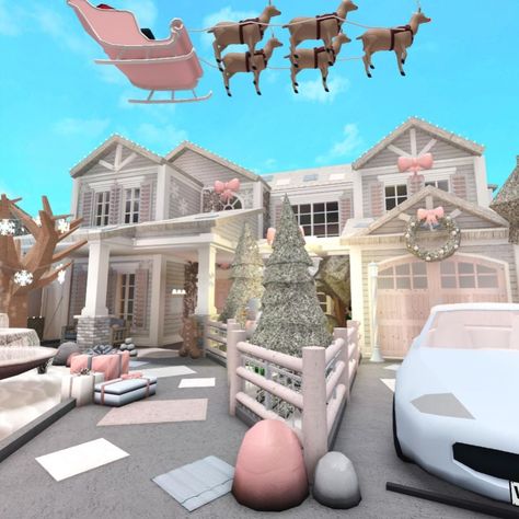 Winter House Exterior, Preppy House, Small Beach Houses, Luxury Mansions Interior, Two Story House Design, House Main Gates Design, Bloxburg House Ideas 2 Floor, Small House Layout, Sims 4 House Building