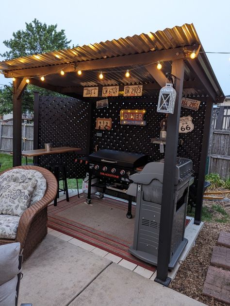 Small Patio Layout Ideas, Small Outdoor Patio Furniture, Small Patio Layout, Patio Layout Ideas Furniture Arrangement, Backyard Pavilion Ideas, Patio Layout Ideas, Small Outdoor Patio, Pavilion Ideas, Bbq Shed