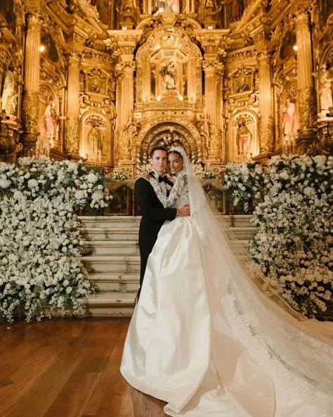 ✨ In 2021, Jasmine Tookes and Juan celebrated their union in a stunning 16th-century convent in Quito, Ecuador. “The church where we got married is honestly one of the most beautiful churches I have ever seen,” Jasmine shared. 💍 Dive deeper into their magical wedding day by reading the full story here: [Read More](https://afroaira.medium.com/jasmine-tookes-destination-wedding-in-ecuador-510876ba685c) #JasmineTookes #Wedding #DestinationWedding #Ecuador #LoveStory Jasmine Tookes Wedding, Wedding Dresses Zuhair Murad, Zuhair Murad Bridal, Jasmine Tookes, Catholic Wedding, Occasion Dresses Wedding, Wedding Dress Fabrics, Custom Wedding Dress, Wedding Dress Sleeves