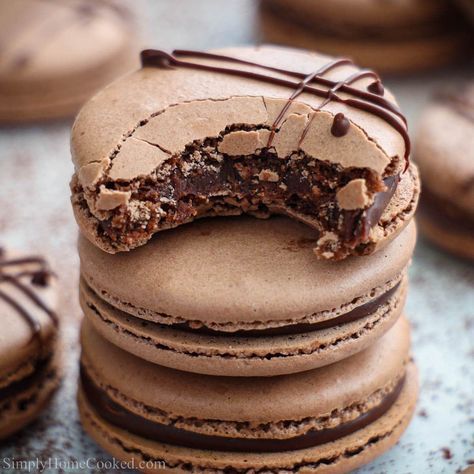 Chocolate Macaroons Recipe, Chocolate Macaron Recipe, Coffee Macarons, Lemon Macarons, Chocolate Bowls, Chocolate Macaroons, Pies Recipes, Chocolate Macaron, Macaron Flavors