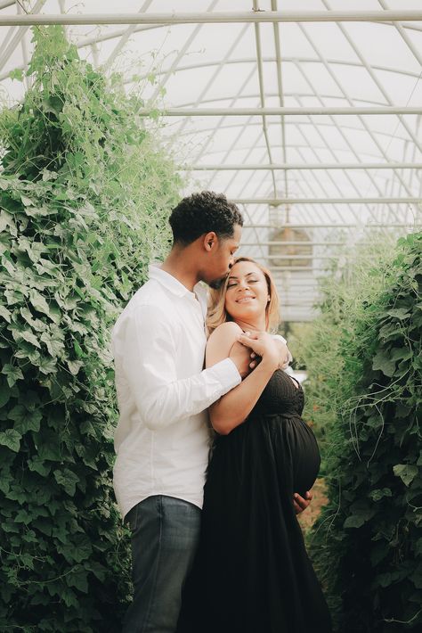 Botanical Garden Maternity Photoshoot, Maternity Greenhouse Photography, Maternity Photography Botanical Garden, Maternity Photos Greenhouse, Green House Maternity Session, Botanical Gardens Maternity Shoot, Flower Garden Maternity Shoot, Maternity Photos Garden, Greenhouse Maternity Photoshoot