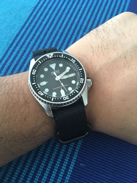 Seiko Skx013, Nato Strap, Casual Watches, Rolex Watches, Omega Watch, A Black, Rolex, Wrist Watch, Black