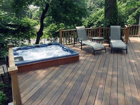 Built In Hot Tub, Hot Tub Deck Ideas, Mahogany Deck, Whirlpool Deck, Hot Tub Deck Design, Jacuzzi Pool, Hot Tub Landscaping, Tub Deck, Pool Indoor