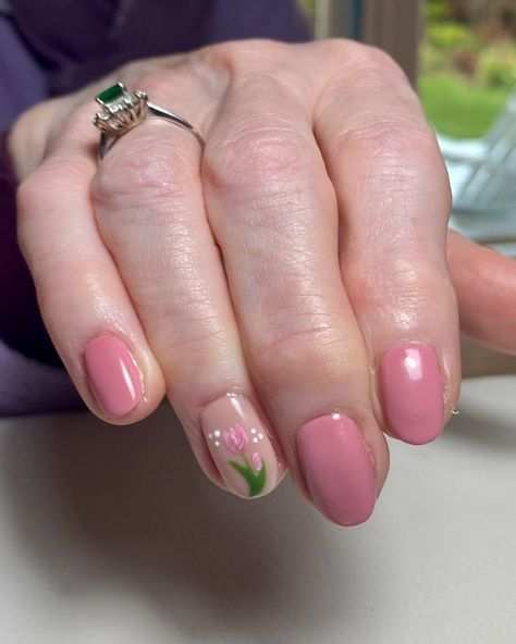 Pretty Little Tulips 🌷 Using @bluesky_cosmetics ‘In The Right Path’, ‘Stoned Rose’, ‘Diamond White’, and ‘Everyday Chic’. Inspired by @brydiedoesnails *Bluesky ~ Friend of the Brand* #blueskycosmetics #ilovebluesky #blueskyglobal #mytnl #efilemanicure #blueskygelnails #nailprep #nailart #biab #showscratch #scratchmagazine #nailinspo #nailsluxeofficial #nailssherburn #sherburninelmetnails #yorkshirenails #manicure #nailtech #trendingnails #gelnails #tulips #tulipnails #pinknails #sprin... Tulip Manicure, Tulip Nails, Biab Nails, Rose Diamond, Everyday Chic, Nail Tech, Pink Nails, Diamond White, Nail Inspo