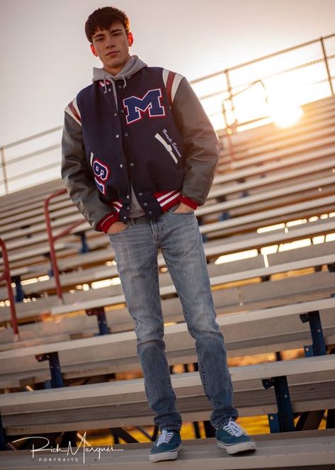 High School Jocks, Jacket Poses, Letterman Jacket Pictures, Varsity Jacket Outfit, School Jacket, Men Bodies, Letterman Jackets, Brooch Men, Varsity Jackets