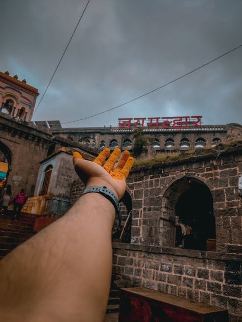 Jejuri Temple, Temple Snap, Temple Photoshoot, Golden Temple, Desi Girl, Photo Art Gallery, Dark Wallpaper, The Golden, Photo Art