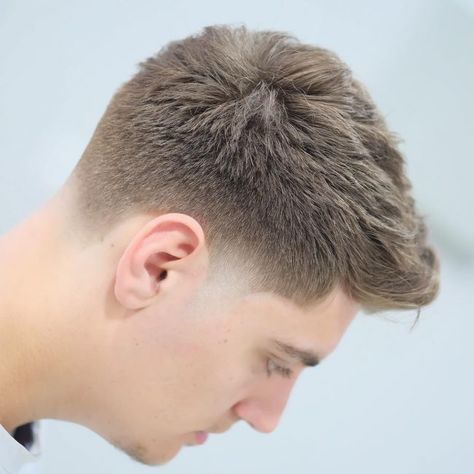 Mens Taper Fade, Haircut Mens, Types Of Fade Haircut, Low Taper Fade Haircut, Fade Haircut Styles, Short Fade Haircut, Tan Skin Blonde Hair, Low Fade Haircut, Taper Fade Haircut