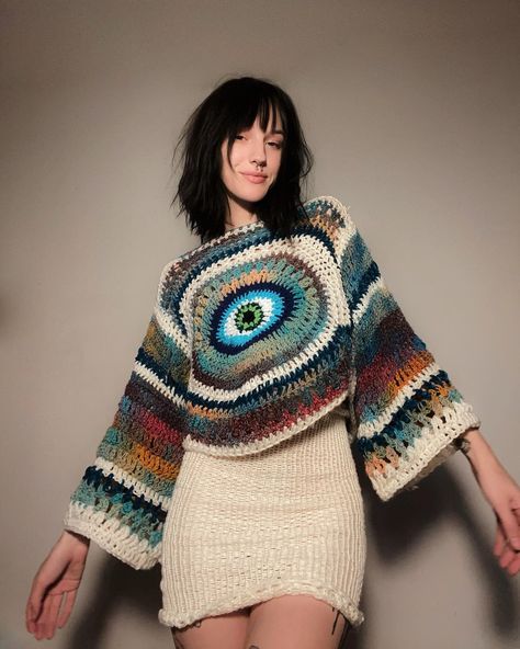 Crochet Eye Sweater, Evil Eye Sweater, Hippy Grunge, Crochet Evil Eye, Eye Sweater, Things Quotes, Crochet Pokemon, Crochet Eyes, Crochet Jumper