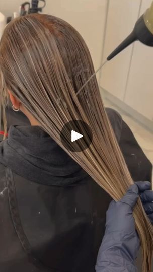 12K views · 1.6K reactions | 3 TONING RULES 1. When rooting I always use a shade lighter than the end result. Too many times have I done a perfect highlight and my root was too dark making it look like the client never came in. We want blendy roots, but we also want it to look new & fresh! For example I use 9n 9p from @redken SEQ 2:1 on all of my bright blondes. It perfectly diffuses the root while leaving it BRIGHT! 2. When formulating for a cool/neutral blonde my ratio is actually 2:1. 2 parts gold or 2 parts NB to one part violet/ash. This keeps my formula balanced enough that I can walk away and let it process without fear of it being too dark. 3. USE A BRUSH! I’ve seen many techniques and I’ve also tried many for blending the root and all over gloss together. I swear by a wet brus Neutral Blonde, Bright Blonde, The Client, Hair Colour, Light Shades, Blending, Violet, That Look, Highlights