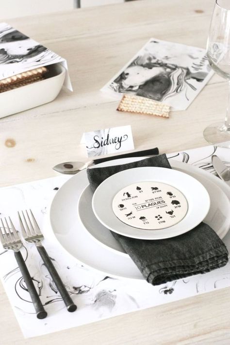 How to Set a Passover Seder Table | Jamie Geller    #HomeDecorInspiration #homedecor #homeinspiration #decor #decorationideas #homefurnishing #inspiringhomes #decorinspiration #Moderndesign #Minimalistdecor #holidaydecor #passover #passoverdecor #passoverseder #sederplate #passovergames #sederactivities  #partydecor #decorideas #holiaydecorations #holidayparty #partyideas Passover Decorations Table Settings, Table Settings Dinner, Passover Seder Table, Passover Crafts, Ten Plagues, Passover Table, Seder Table, Passover Decorations, Matzoh Ball