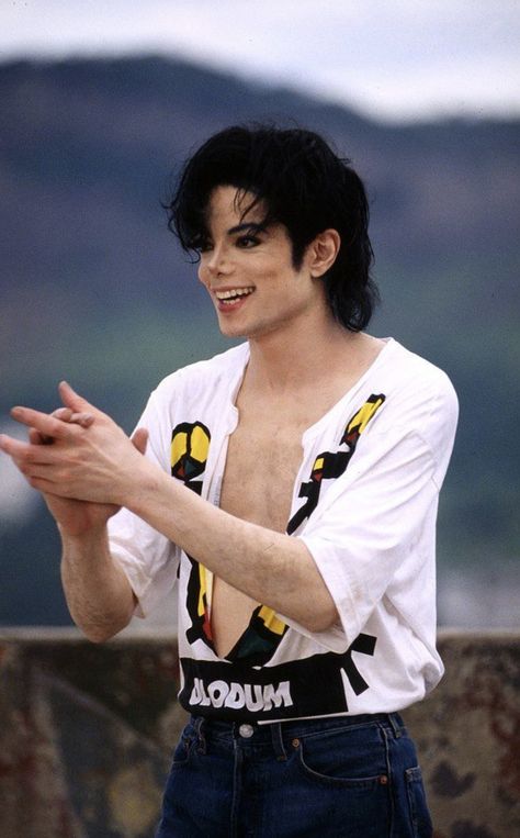 Michael Jackson Hot, Michael Jackson Funny, Michael Jackson Wallpaper, Michael Jackson Rare, Photos Of Michael Jackson, Michael Jackson Smile, Joseph Jackson, Michael Jackson Bad, King Of Pop