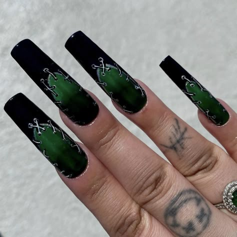 Goth Nail Art, Horror Nails, Green Nail Art, Nail Tape, Green Nail Designs, Goth Nails, Art Details, Basic Nails, Simple Acrylic Nails