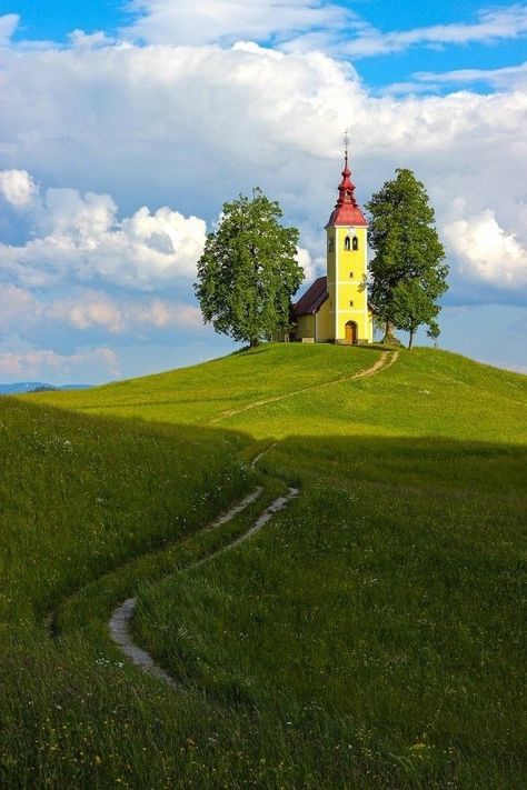 Old Country Churches, Church Pictures, Country Church, Old Churches, Church Architecture, Church Building, Place Of Worship, Landscape Photos, Slovenia