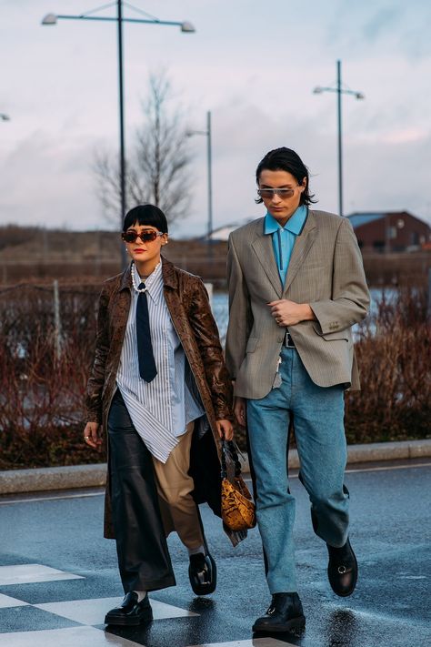 Street Style Copenhagen, Stylish Street Style, Copenhagen Fashion, Future Outfit, Copenhagen Style, Copenhagen Fashion Week, Street Look, Fashion Couple, Couple Outfits