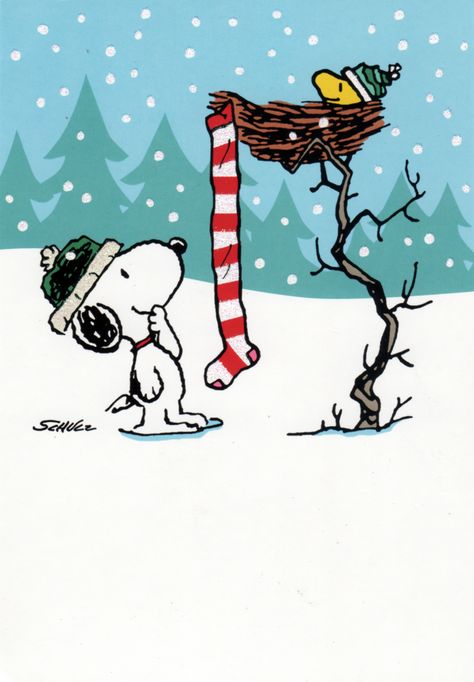 Snoopy and woodstocks extra long stocking. Gifs Snoopy, A Charlie Brown Christmas, Woodstock Snoopy, Snoopy Cartoon, Snoopy Funny, Bells Christmas, Snoopy Images, Peanuts Cartoon, Snoopy Wallpaper