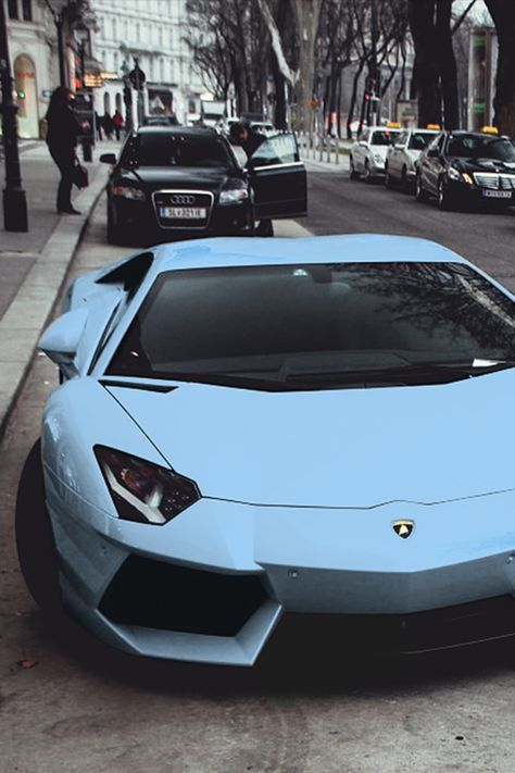 . Blue Lamborghini, Mobil Drift, Top Luxury Cars, Lux Cars, Lamborghini Cars, Blue Car, Super Luxury Cars, Fancy Cars, Classy Cars