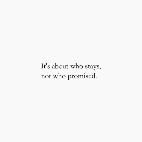 Smile Quotes Instagram, Feeling Happy Quotes, Happy Quotes Smile, Life Motto, Quotes By Emotions, All Quotes, Poem Quotes, People Quotes, Self Love Quotes