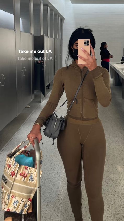 Active Wear Outfits Black Women, Boujee Fits, Fitness Wear Outfits, Causal Outfits, Future Outfit, Chill Outfits, Simple Trendy Outfits, Baddie Outfits Casual, Teenage Fashion Outfits