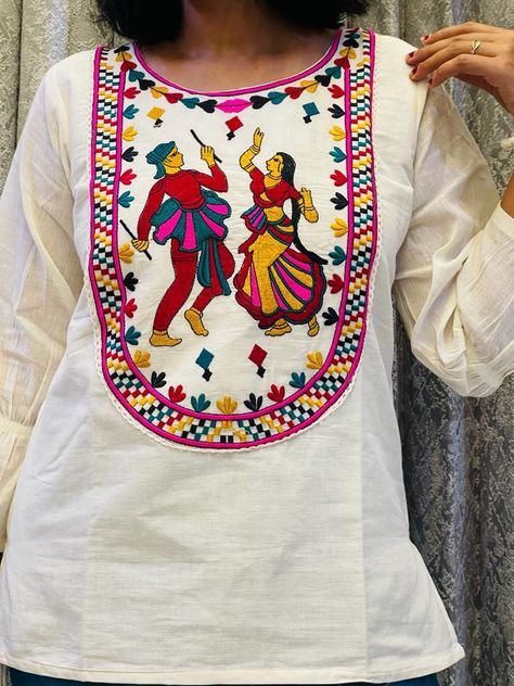 ❤️❤️ Blousewala ❤️❤️ Brand Name:- KURTIZONE Series Navarathri Special Top TOP FABRIC Pure Khadi Cotton WORK Embroidery Work With Real Mirror *?SIZE* : S/M/L/XL/XXL *LENGTH* : (S to XXL-24) *NECK* : Round *SLEEVES*:(S to XXL -20) *FULL STOCK READY* *ONE LEVEL UP* *100% QUALITY* #blousewala #kurtizone #pearl fashion#readymadekurti #khadikurti#stichkurti #onlineshoppig #tunic #kurtidesgin #latestkurtimodal #khadicollection#readymade_tunic #styleispo #followforfollowback Khadi Kurti, Gamthi Work, Mirror Work Embroidery, Kurti With Jeans, Phulkari Embroidery, Baby Applique, Latest Kurti, Pearl Fashion, Diy Embroidery Designs