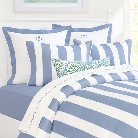 Preppy Bedrooms, Preppy Bedding, Layered Bed, Romantic Bedding, Costal Bedroom, Classic Duvet Covers, Nautical Bedding, Keys House, Preppy Bedroom