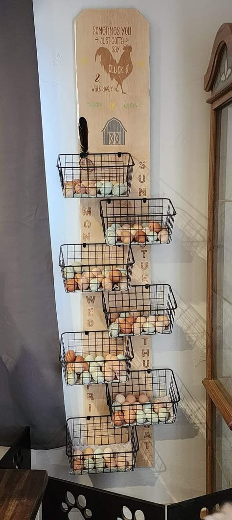 Decor For Chicken Coop, Small Chicken Roost Ideas Diy, Countertop Egg Storage Ideas, Chicken Home Ideas, Diy Chicken Coop Decor, Egg Storage Ideas Diy, Egg Storage Countertop, Unique Chicken Coop Ideas, Chicken Egg Storage