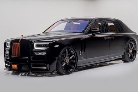 Rolls Royce Phantom Black, Rolls Rolls, Rolls Royce Wallpaper, Luxury Cars Rolls Royce, New Luxury Cars, Orange Interior, Kid Friendly Travel Destinations, Rolls Royce Phantom, Jet Engine