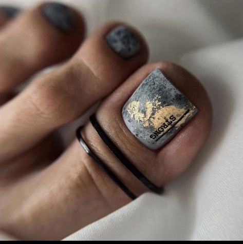 Cruise Nails, Summer Pedicure, Pedicure Nail Designs, Pedicure Ideas, Nagellack Trends, Pedicure Designs, Toe Nail Designs, Toe Nail Art, Minimalist Nails