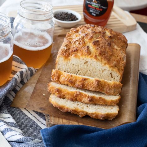 Hot Honey Beer Bread, Honey Beer Bread, Dutch Oven Bread, Beer Bread, Delicious Bread, Freshly Baked, Bread Baking, Food Print, Ingredients Recipes