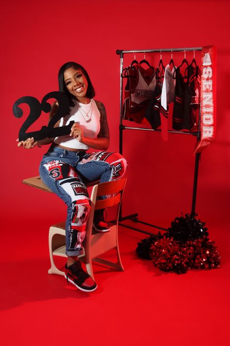 Senior Picture Ideas Black Women 2023, Sneaker Senior Pictures, Mirror Graduation Pictures, Graduation Photos Outfit Ideas, Senior Portraits Outfits Black Women, Grad Shoot Ideas Highschool, Senior Photoshoot Ideas Black Women, Graduation Picture Outfit Ideas Senior Pics, Senior Head Outfits