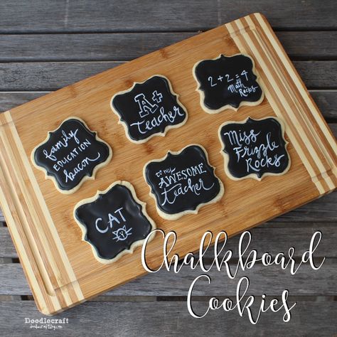 Doodlecraft: Chalkboard Sugar Cookies! Graduation Decorated Cookies, Chalkboard Cookies, Stamped Cookies, Cookie Decorating Techniques, Cookie Shapes, Handmade Cookies, Cookie Royal Icing, Cake Cooking, Decorative Cookies