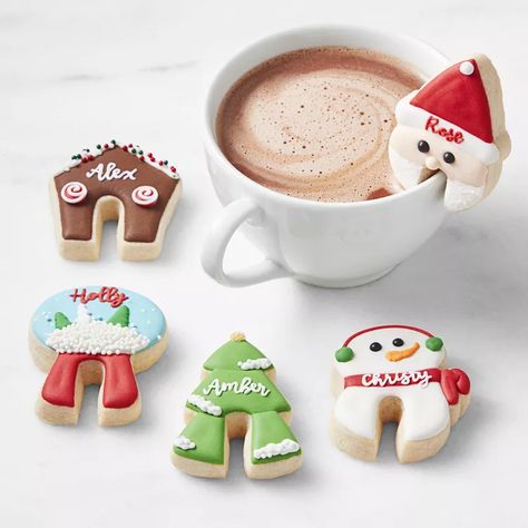 2023 Christmas Cookie Trends to Try This Year Mug Toppers Christmas, Mug Topper Cookies, Christmas Bakery Decorations, Christmas Cookie Sets, December Vibes, Cookies 2023, Decor Cookies, Cookie Mug, Mug Toppers