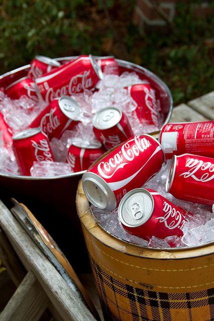 .... Coke Float Party, Coke Theme Party, Coca Cola Party Theme, Top Baby Shower Themes, Coke Floats, Drink Birthday, Coca Cola Party, Coke Float, Canada Day Party