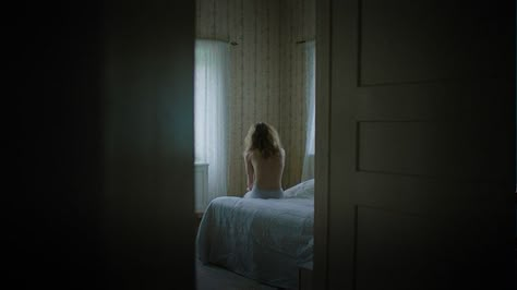 Cinematic Photography Ideas, Silence Photo, Laurence Anyways, Sitting On Bed, Cinematography Photography, Bedroom Photography, Director Of Photography, Film Inspiration, Foto Art