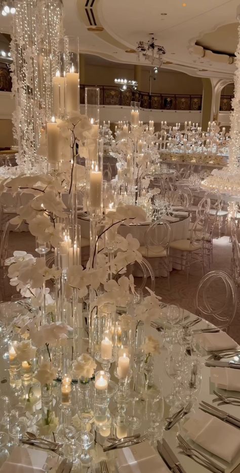 Wedding Ball Room Decoration, Glitz And Glam Wedding Reception, Angelic Wedding Theme, Arab Wedding Decor, Princess Wedding Aesthetic, Elegant Wedding Venue Ideas, Champagne Quinceanera Theme, Royalty Wedding Theme, Expensive Wedding