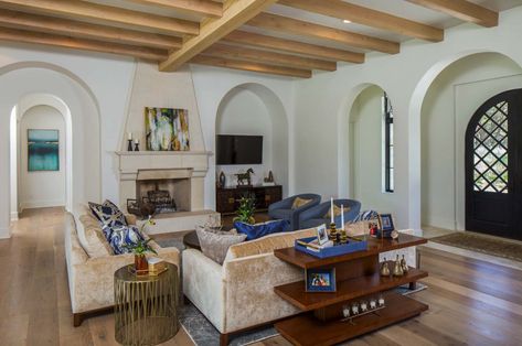 Mediterranean-inspired home meets Texas Hill Country modern Country Estate Interior, Hill Country Decor, Texas Hill Country Decor, Hill Country Modern, Mediterranean Inspired Home, Limestone House, Dripping Springs Texas, Estate Interior, Texas Country