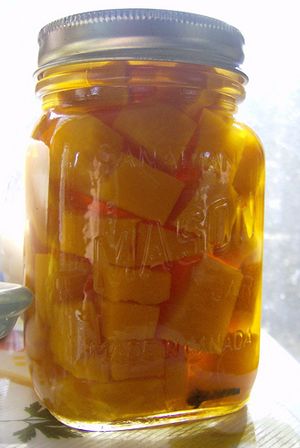 Pickled Pumpkin Recipe, Pickled Pumpkin, Squash Cakes, Pickled Vegetables Recipe, Scandinavian Recipes, Plant Based Cheese, Pumpkin Squash, Norwegian Food, Scandinavian Food