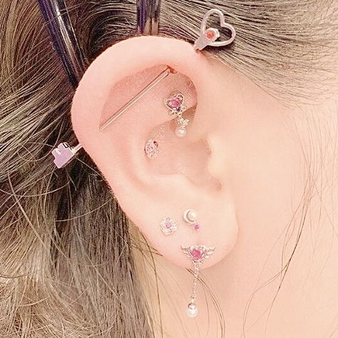 Kawaii Piercings, Pink Ear Piercings, Elegant Pink Piercings As A Gift, Ear Piercings Aesthetic, Douyin Ear Piercing, Pink Piercing Aesthetic, Pink Peircings, Philtrum Piercing, Pretty Ear Piercings