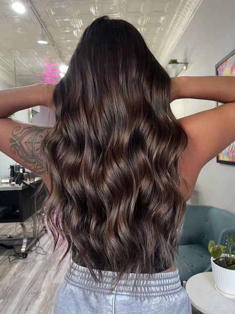 Brown Hair Healthy, Asian Hair Inspo, Hair Inspo Pics, Medium Length Dark Hair, Hairstyle Change, Softball Hair, Dyeing Hair, Highlight Ideas, Bombshell Hair