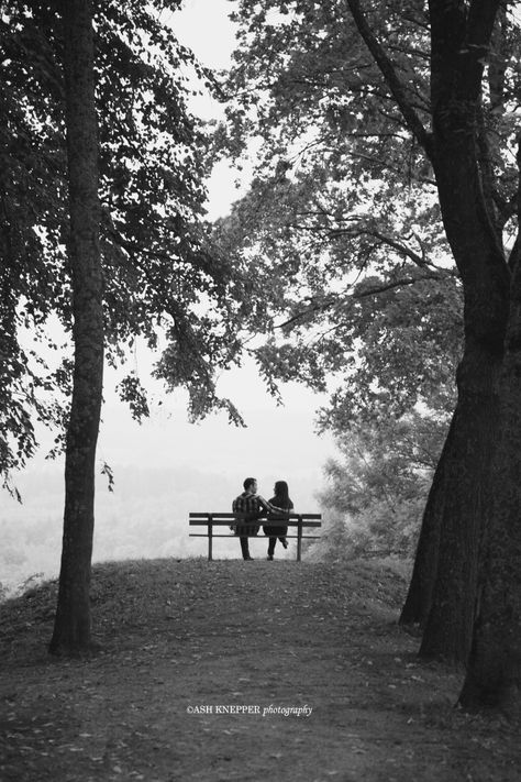 Couple Inspo, Sitting Cross Legged, Memorial Benches, People Having Fun, Artwork Ideas, Old Couples, Dark Photography, Couples Photography, Picture Collage