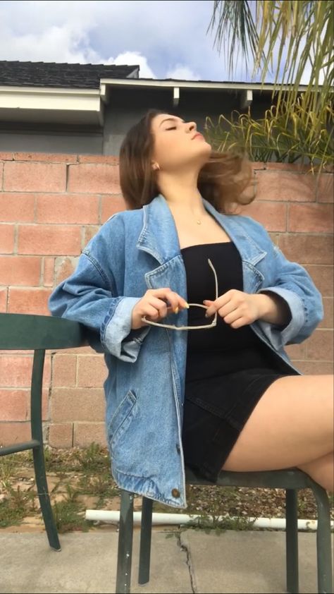 Black Dress Demin Jacket, Denim Jacket Black Dress, Oversized Denim Jacket Aesthetic, Oversized Denim Jacket Outfit Aesthetic, Oversized Demin Jacket Outfit, Jean Jacket With Dress, Demin Jacket Outfits, One Piece Dress Knee Length, Oversized Jean Jacket Outfit