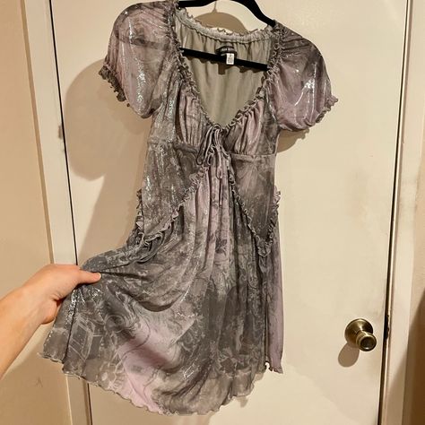 Fairycore Dress. Ties In The Front, Brand New Without Tags. Purple Fairycore Outfit, Purple Gray Hair, Purple Flowy Dress, Purple Grey Hair, Fairycore Outfit, Fairycore Fashion, Fairycore Dress, Fashion Archive, Dresses Purple