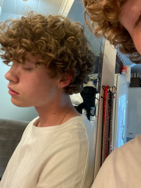 Guy With Blonde Curly Hair, Cutly Hair Boy Haircut, Haircut For Blonde Hair Men, Perm Ideas Men, Hot Blonde Guys With Curly Hair, Curly Blonde Men, Curly Hair Guys Haircuts, Blond Curls Men, Mens Permed Hair