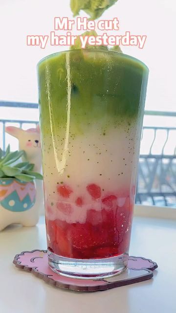 Matcha Latte Recipe, Food Vids, Tools Kitchen, Kitchen Scale, Matcha Latte, Cut My Hair, Strawberry Recipes, Best Music, Bubble Tea