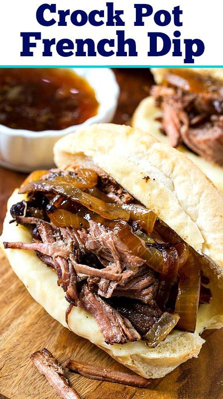 Crock Pot French Dip, French Dip Crock Pot, Roast Beef Sandwich, Sandwich Bar, French Dip Sandwich, French Dip, Crockpot Dishes, Chuck Roast, Crock Pot Slow Cooker