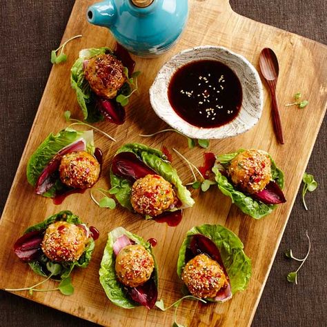 Asian Meatballs | Get ready for the party with these easy finger food and appetiser recipes from Kikkoman Kitchens.  Delicious meatballs are perfect for serving as fancy appetisers. Make ahead and relax! Asian Pork Meatballs, Pork Meatball, Fruit Kabob, Asian Meatballs, Italian Meatballs Recipe, Fancy Appetizers, Pork Salad, Asian Pork, Tasty Meatballs