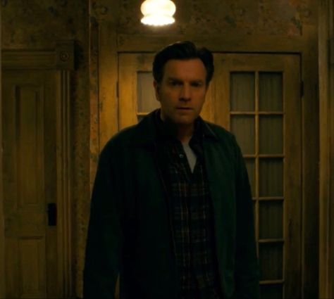 Danny Torrance Doctor Sleep, Ewan Mcgregor Doctor Sleep, Dr Sleep Movie, Dan Torrance, Doctor Sleep Movie, Dr Sleep, Danny Torrance, Sleep Aesthetic, Movie References