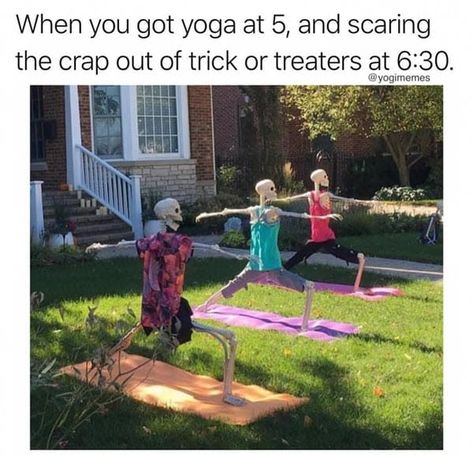 30 Yoga Memes That Are Honestly Funny - SayingImages.com Yoga Puns, Yoga Meme, Yoga Humor, Workout Memes Funny, Gym Memes Funny, Yoga Quotes Funny, Fitness Memes, Fitness Funny, Halloween Tricks