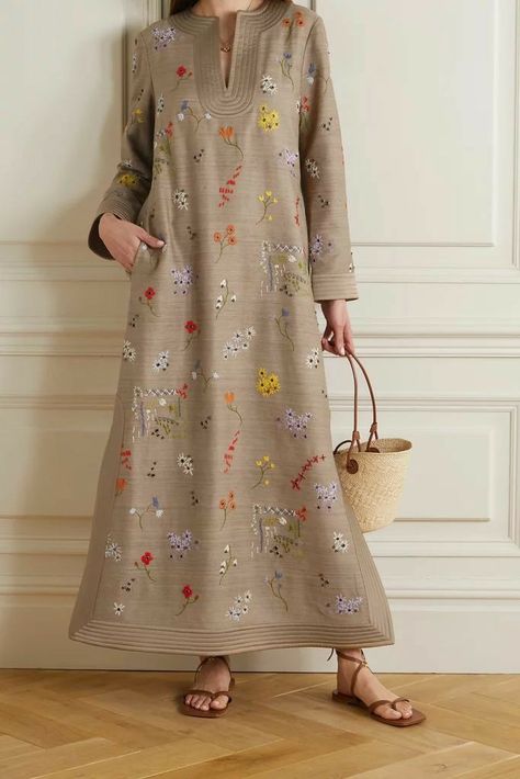 Fall Dress Trends, Big Dresses, Salwar Designs, Knit Tank Dress, Beautiful Pakistani Dresses, Dress Design Patterns, Pakistani Bridal Dresses, Trendy Fashion Tops, Silk Maxi